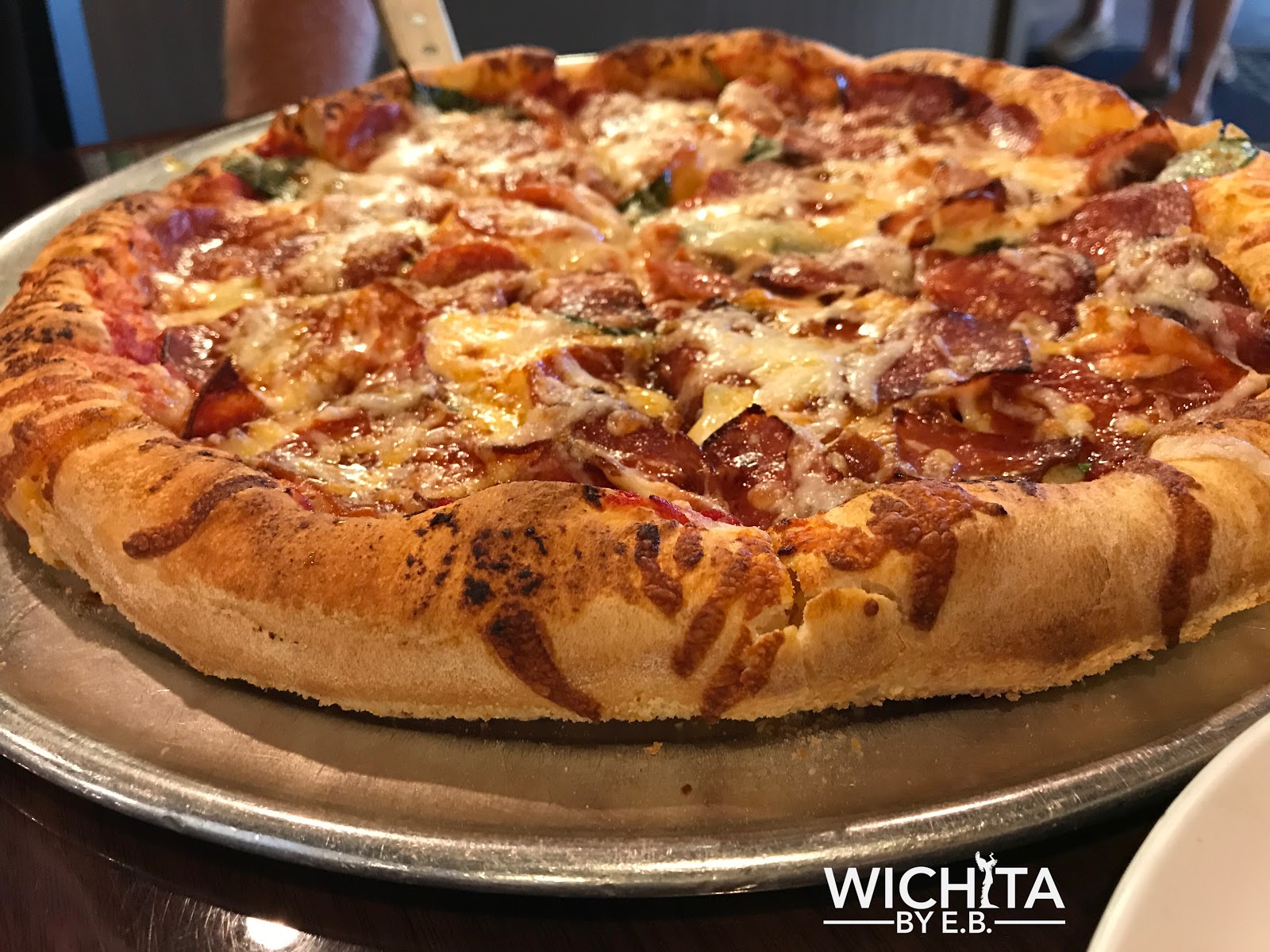 Knolla's Pizza Review Wichita By E.B.