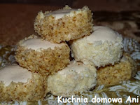 http://kuchnia-domowa-ani.blogspot.com/2012/12/torciki-warszawskie-ciastka-warszawskie.html