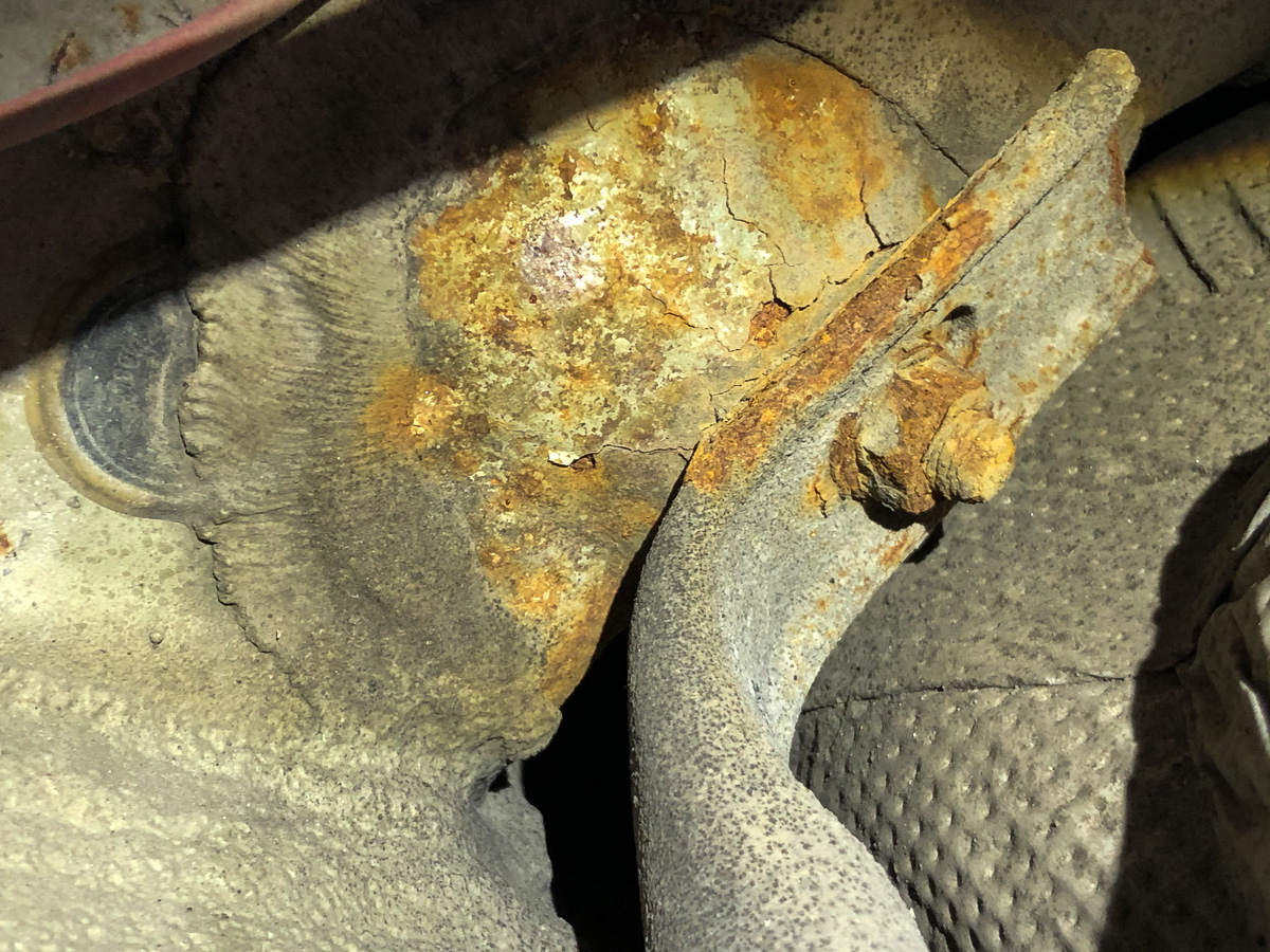 BMW Underbody, Suspension and Rear Bumper Rust Repair with POR-15 System ~ Fight Chaos - the Fix ...
