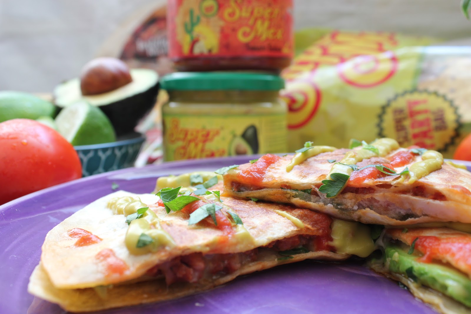 Quesadillas de Carne Adobada y Aguacate Cocinando con las Chachas