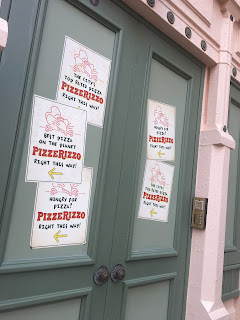 Pizzerizzo Right This Way Signs Grand Avenue Disney's Hollywood Studios