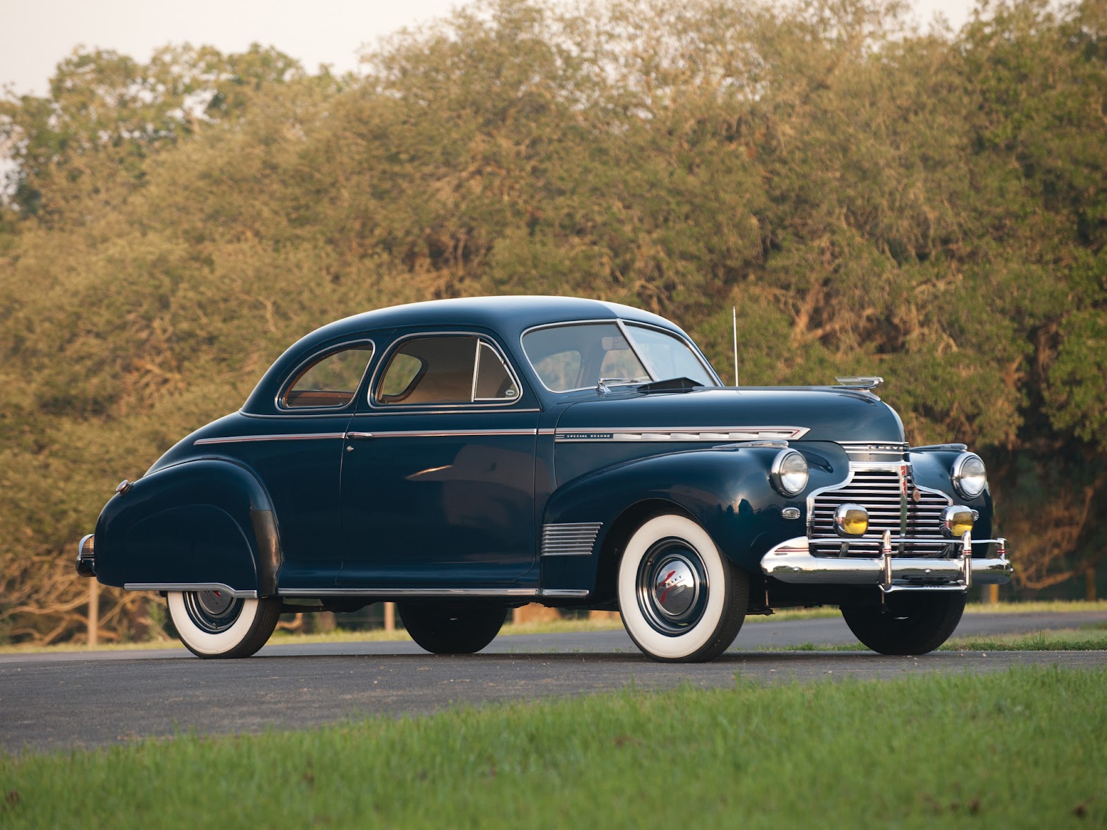 Chevrolet Special Deluxe Coupe '1941 Retro Cars