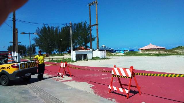 Central de monitoramento 24 horas fiscaliza entrada de ônibus e vans de excursão  na Ilha Comprida