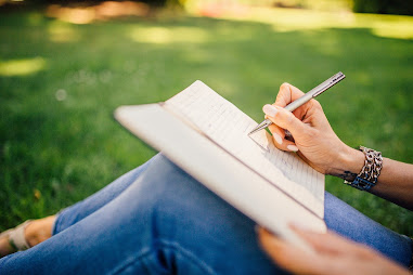 Tips how to write effective and easy book review 4 Tips how to write effective and easy book review