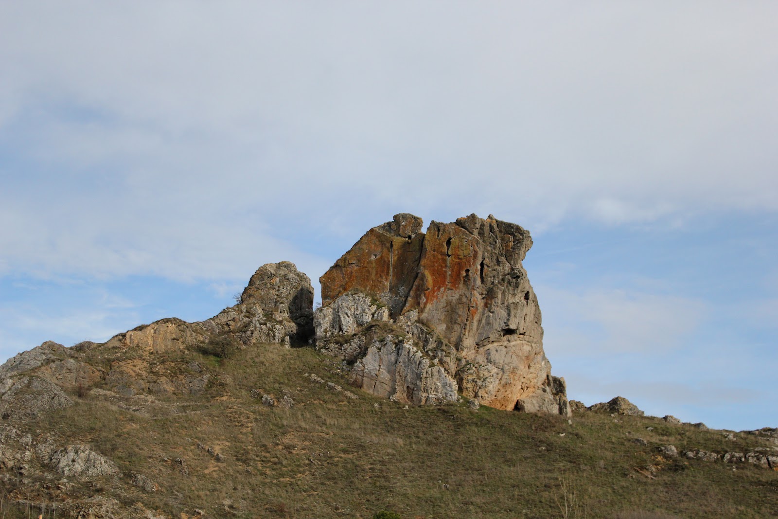 Aguilar de Campoo ROCAS PEÑA AGUILÓN (NIDO DE AGUILAS)
