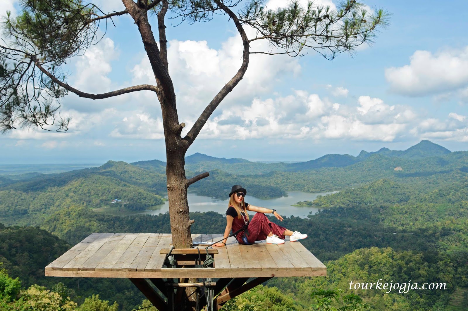 Kalibiru Top Selfie Spot di Jogja Tour dan Wisata Ke Jogja