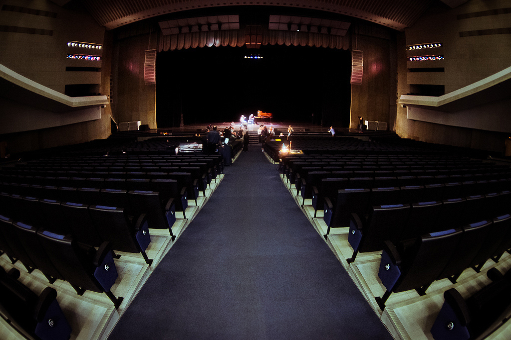 Бкз октябрьский фото зала с местами. Концертный зал Октябрьский. Концертный зал Октябрьский СПБ. БКЗ Октябрьский зал. Концертный зал Октябрьский СПБ зал