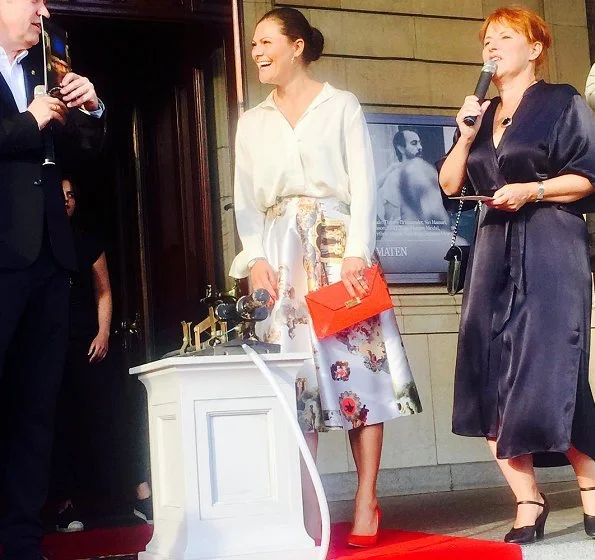 Princess Victoria wore Maxjenny Sicily skirt, Rizzo Stockholm pumps, and carried Stella McCartney Beckett clutch