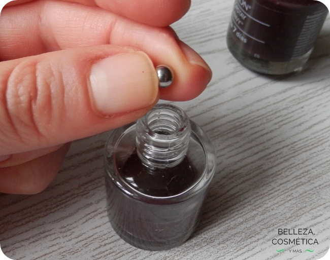 esmalte uñas bola metalica