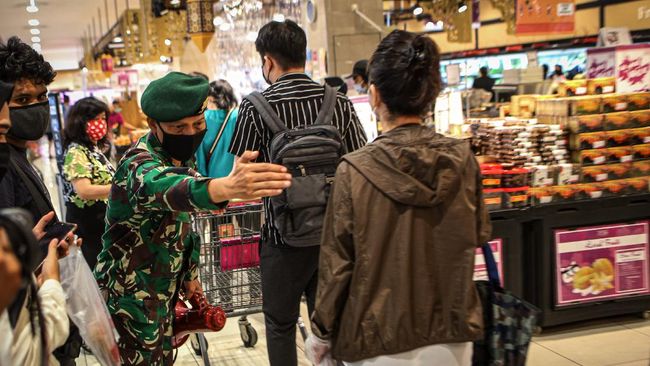 RK Minta Tes Massal Covid-19 di Pasar Jabar Dikawal TNI-Polri RK Minta Tes Massal Covid-19 di Pasar Jabar Dikawal TNI-Polri