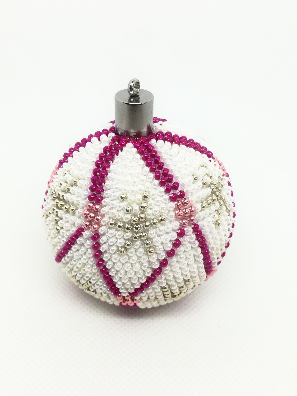 Jewelry perles: Comment faire une boule de noêl au crochet en perles de