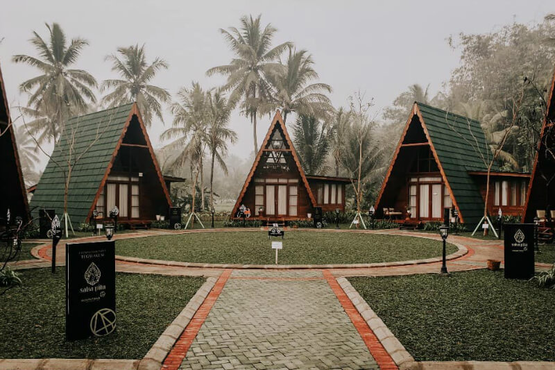 Rumah Kayu: Jual Rumah Kayu Segitiga Home Stay