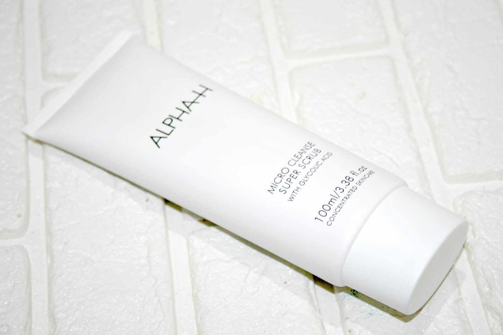 Beautyqueenuk A UK Beauty and Lifestyle Blog AlphaH Micro Cleanse