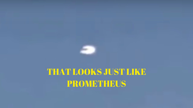 UFO over France that is super fast and looks like the letter U.