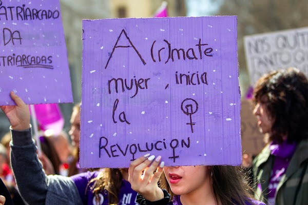 Cuando el feminismo converge con la extrema derecha: por un feminismo antifascista Cuando el feminismo converge con la extrema derecha: por un feminismo antifascista