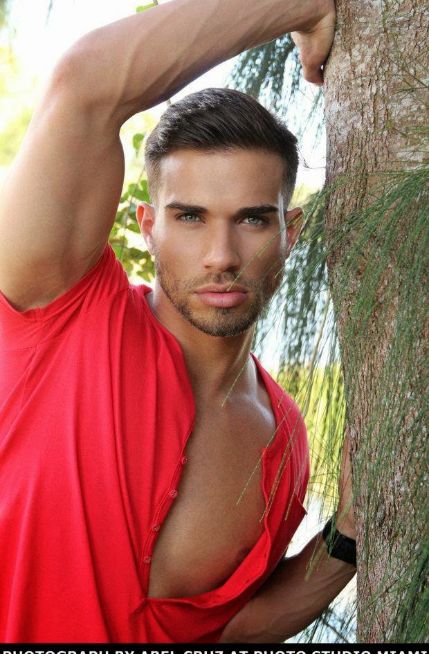 Модель Darian Alvarez