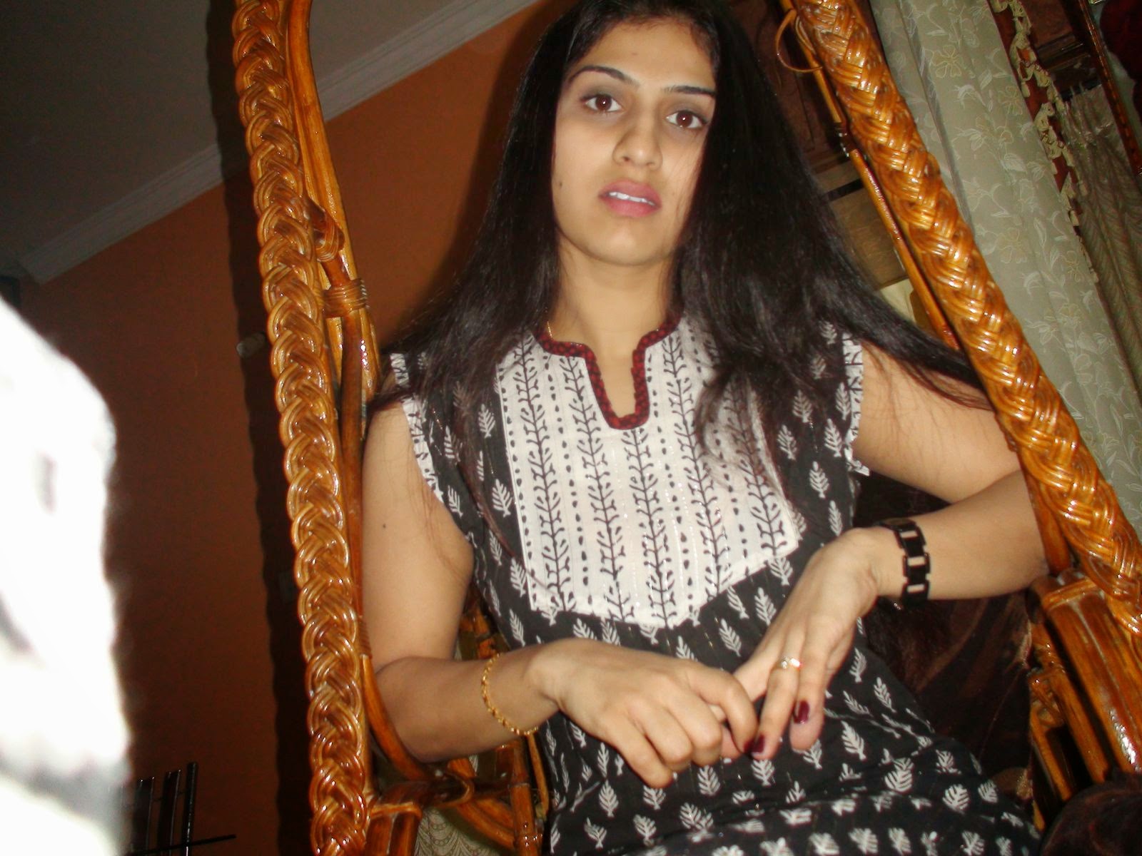 Beautiful Desi Sexy Girls Hot Videos Cute Pretty Photos: Indian Desi