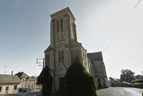 Église de la Ferrière-de-Flée : une destruction qui cache la forêt ?