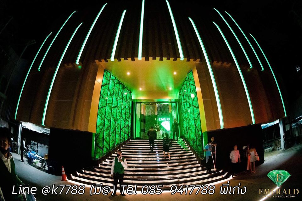 สถานที่เที่ยวกรุงเทพตอนกลางคืนที่นิยมที่สุด Emerald Club Thonglor13