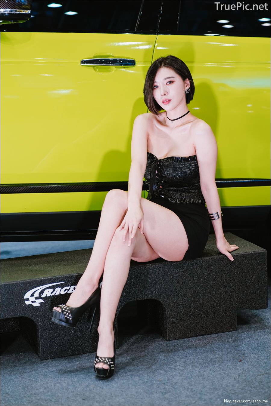 Korean Racing Model - Song Jooa - Seoul Auto Salon 2019 - Picture 122