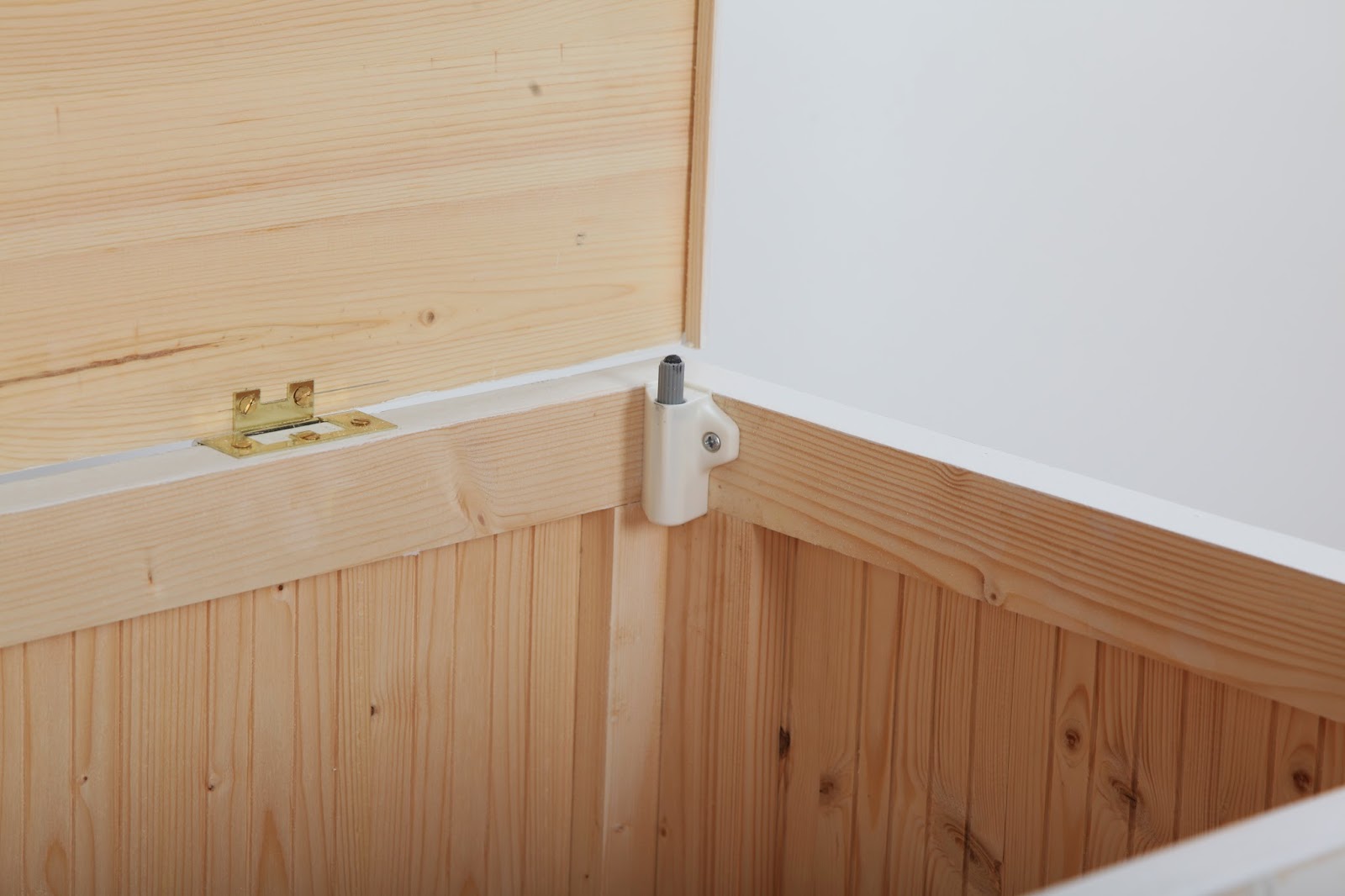 Tivesy: Kingston Workshop & Personalised Toy Boxes