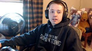 Twitch Dellor Biography , Age, Height, Girlfriend and Instagram: How Old Tall Is Dellor?