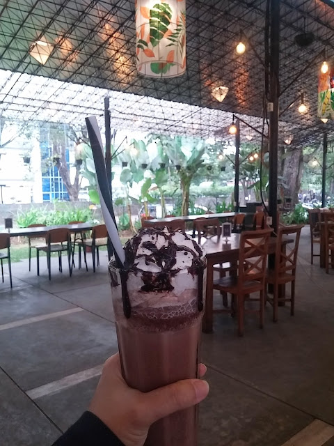 chocolate milkshake