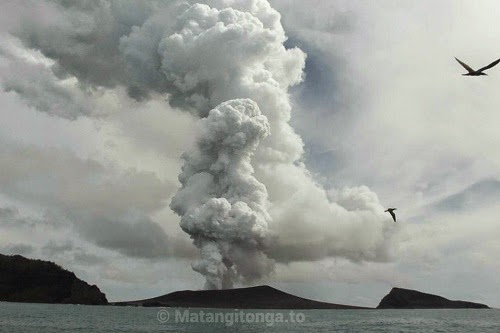 Hunga_Ha'apai_Hunga_Tonga_volcano_eruption
