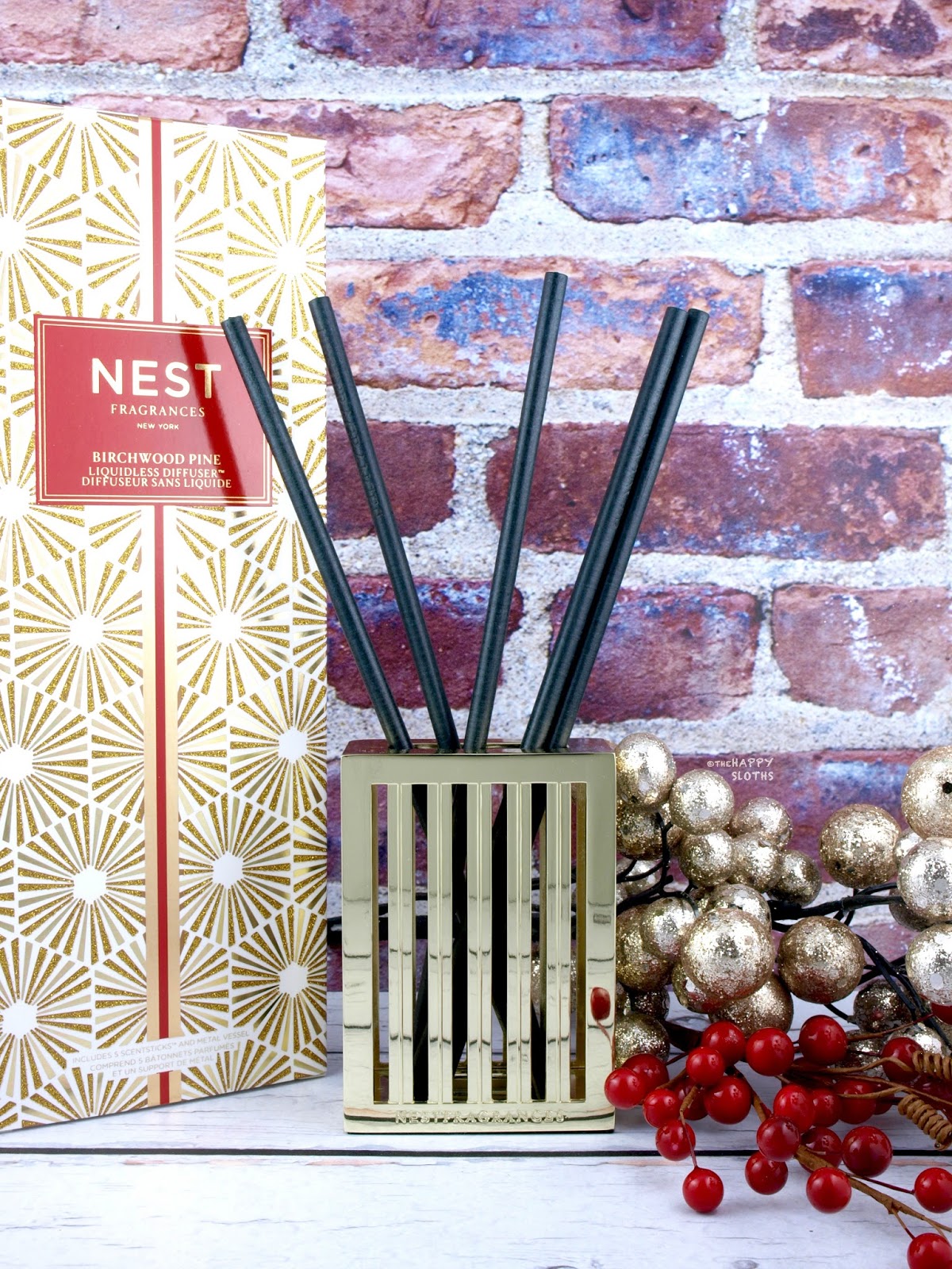 NEST Fragrances Holiday 2019 Hearth Scented Candle & Birchwood Pine