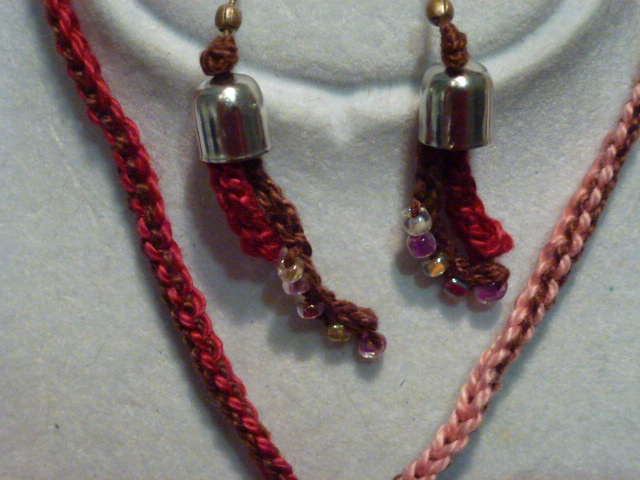 Detalles de los pendientes de ganchillo