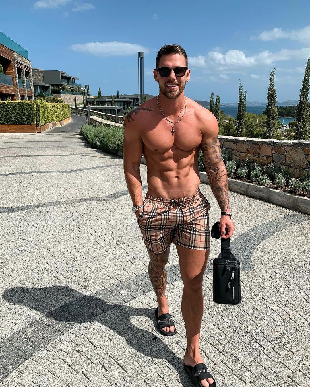 stylish-guy-sunglasses-smiling-joss-mooney-luxurious-metrosexual-male