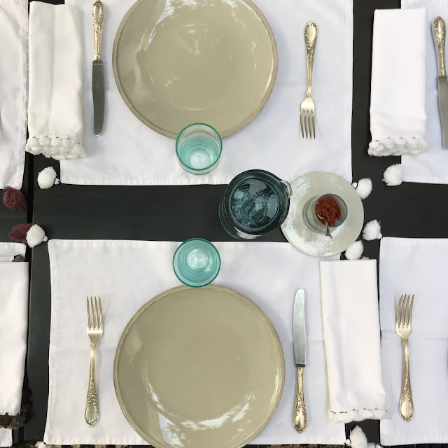 Patio / Vaisselle marocaine/ Verres Beldi / Linge de maison V.Barkowski / Riad Dar Kawa / No-Mad /