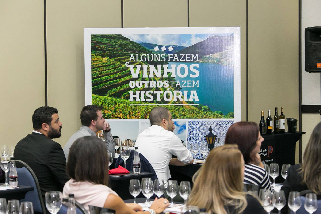 Road Show 2021 promove degustação de vinhos de Portugal