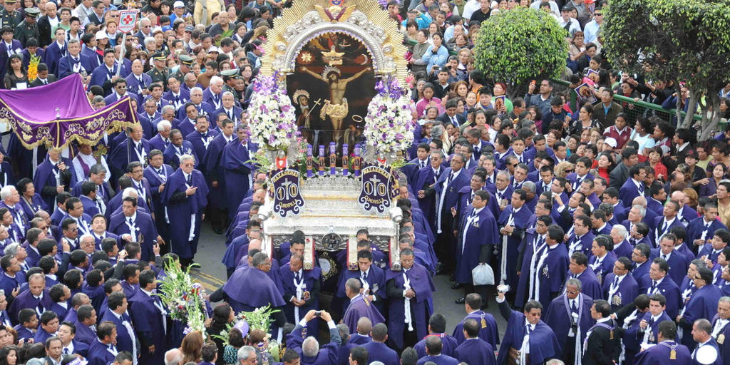 Señor de los Milagros La procesión