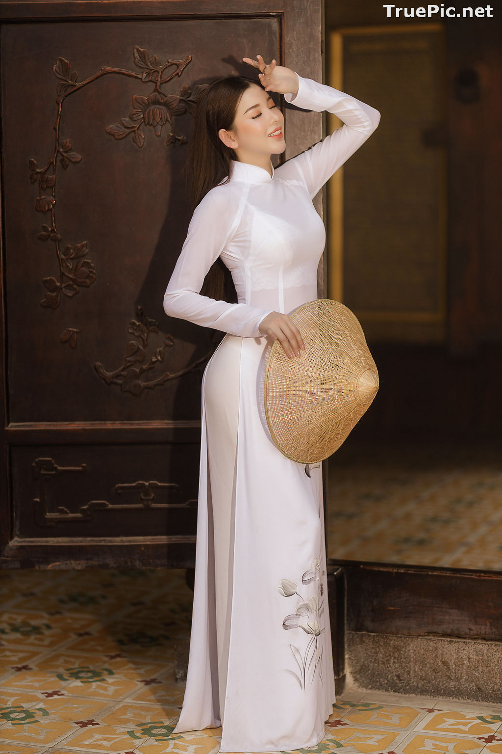 Image The Beauty of Vietnamese Girls with Traditional Dress (Ao Dai) #2 - TruePic.net - Picture-73