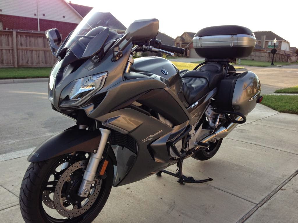 FJR1300専用 白バイ風エンジンガード おまけ付き 【公式通販】 FJR1300専用 白バイ風エンジンガード おまけ付き 【公式通販】