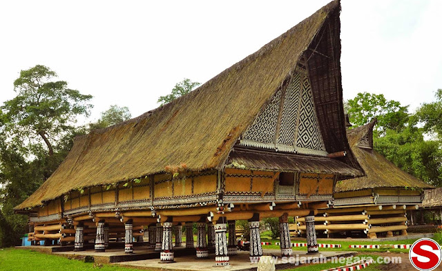 Gambar Rumah Adat Sumatera Utara