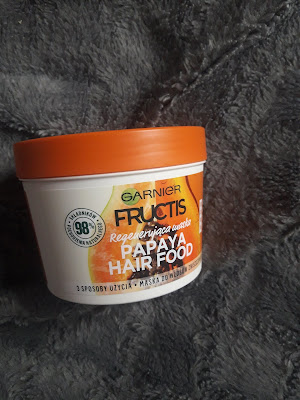 Regenerująca maska do włosów zniszczonych Garnier Fructis Papaya Hair Food.