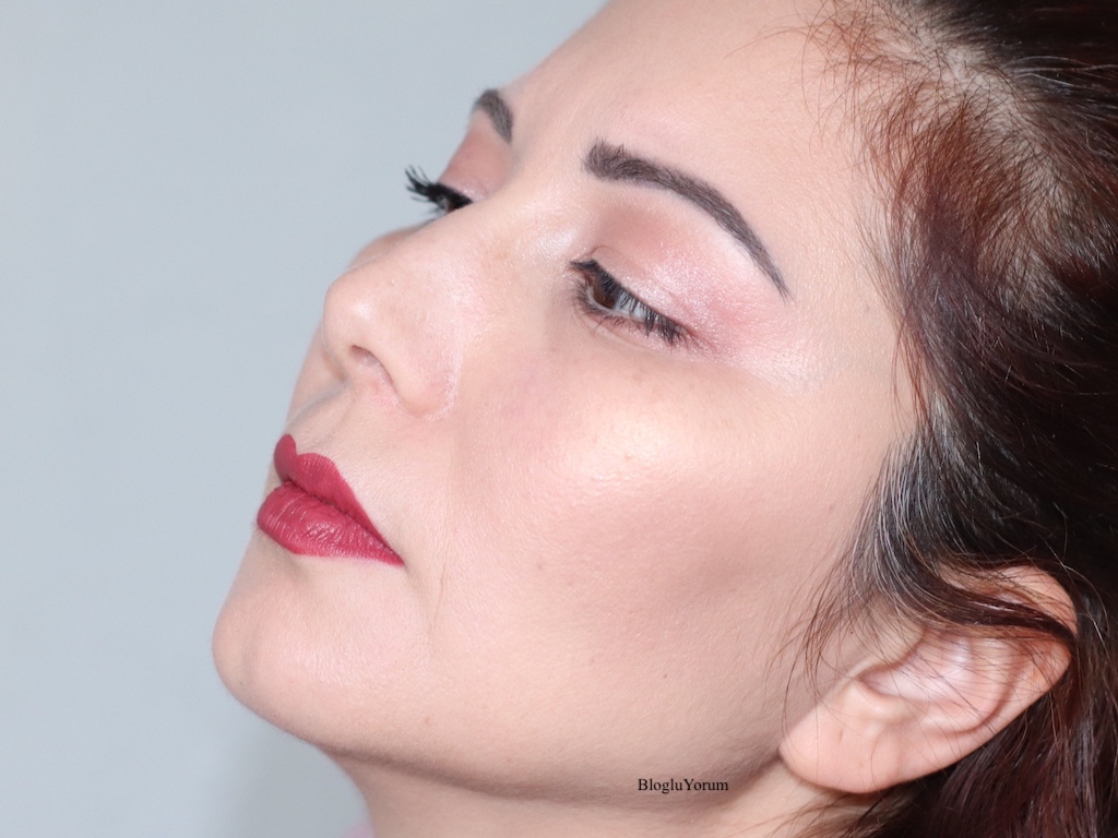 Rimmel London Match Perfection Fondoten Incelemesi 100 Ivory Blogluyorum Gokce Bagtir Kozmetik Yasam Alisveris Makyaj Blogu