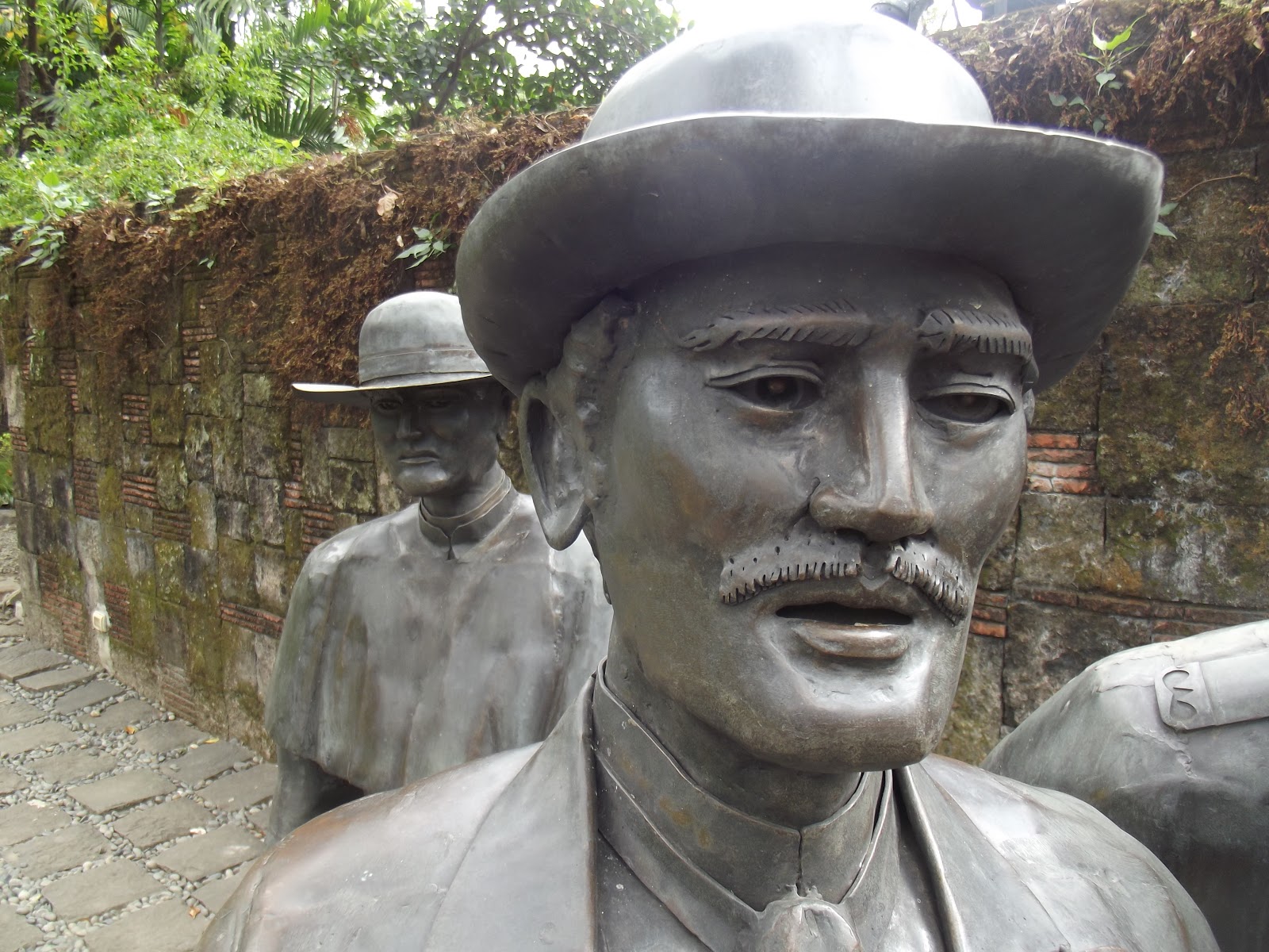 thericechronicles: Eli and Elsie at the Jose Rizal Execution Site