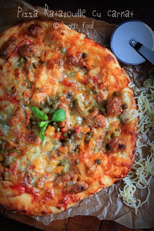 Pizza Ratatouille cu carnat
