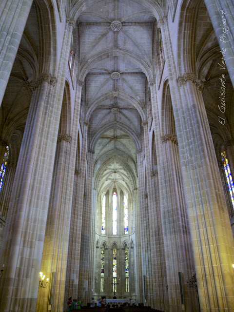 Nave Principal de la iglesia del Monasterio de Batalla - El Guisante Verde Project