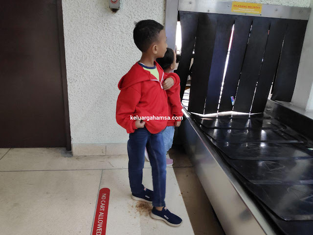 Persiapan Anak Naik Pesawat Terbang untuk Pertama Kali