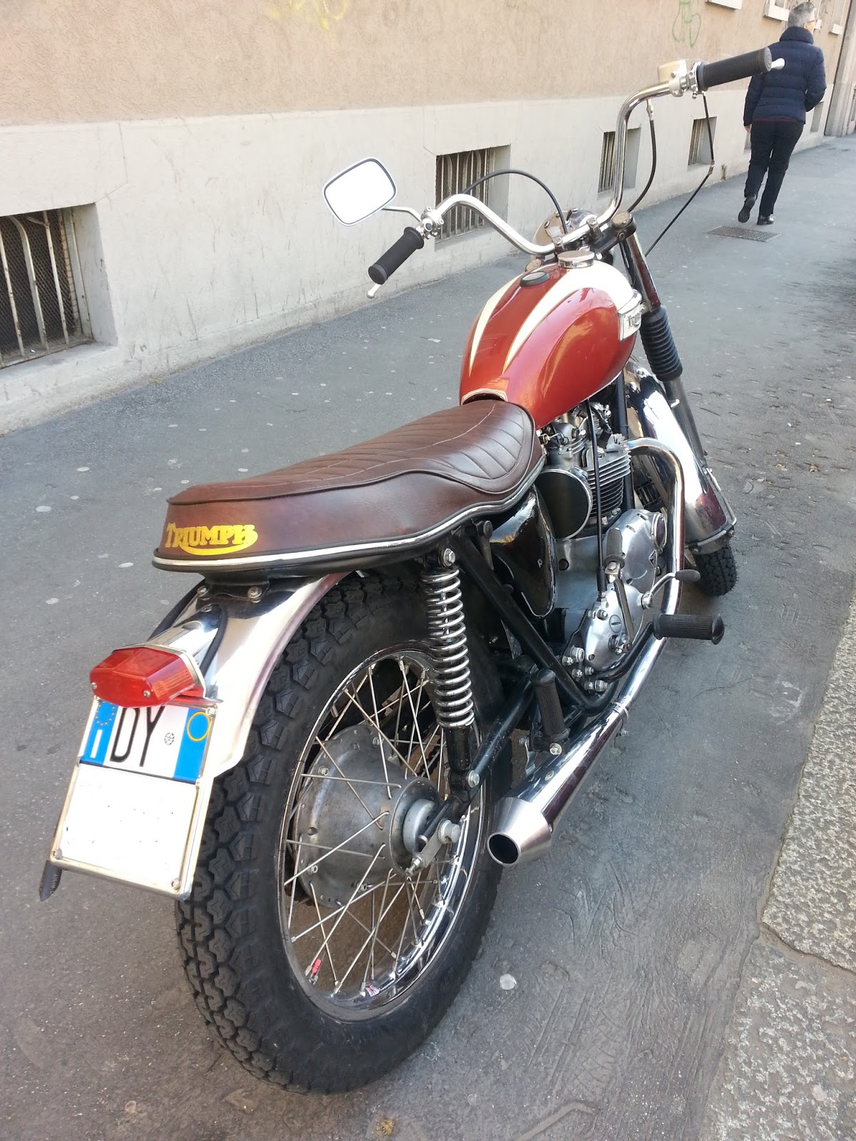 SWAP MEET ITALY VENDO TRIUMPH BONNEVILLE