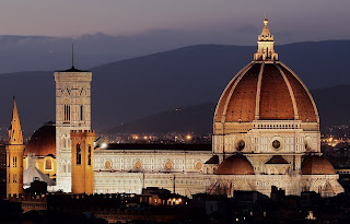 Brunelleschi's Dome illuminated at night