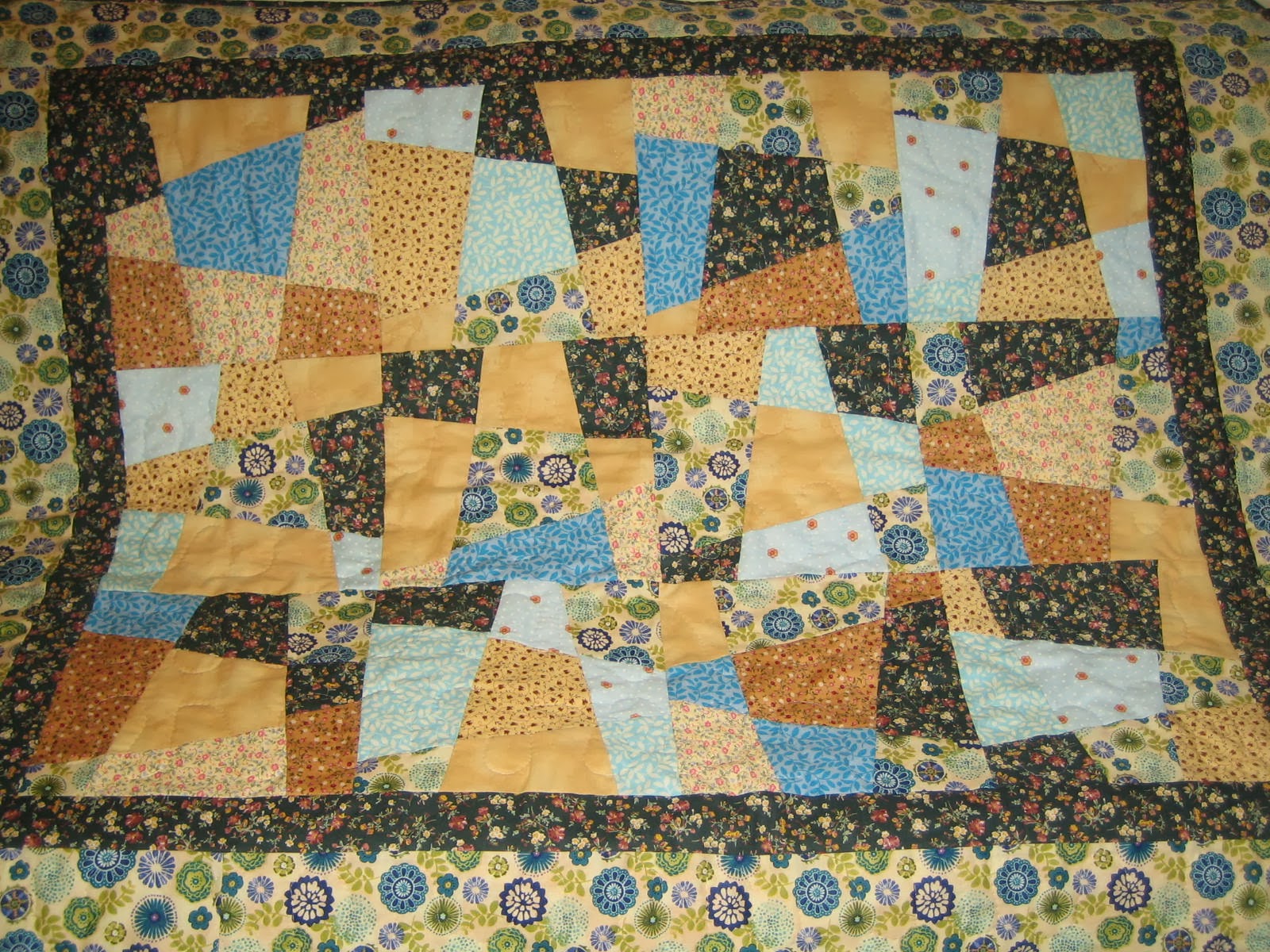 A & A Quilts Funky Couch Quilt