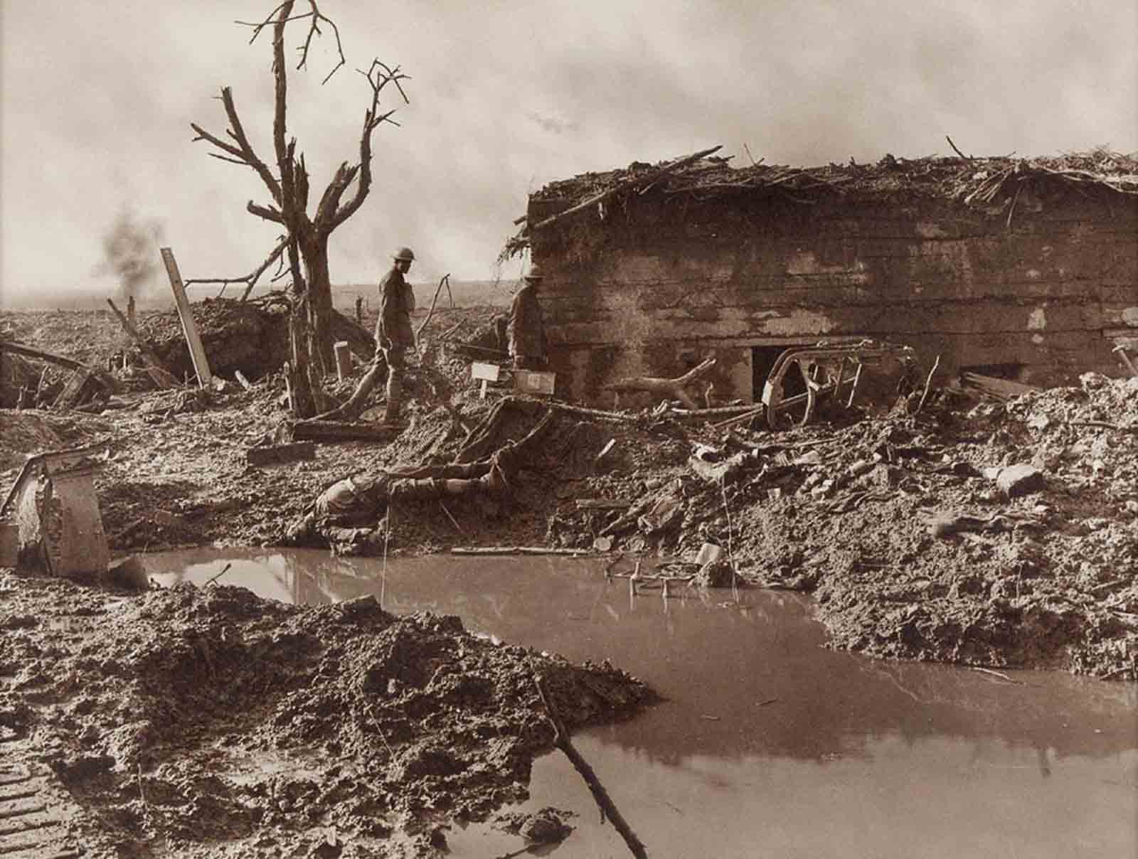 Western front photographs frank hurley