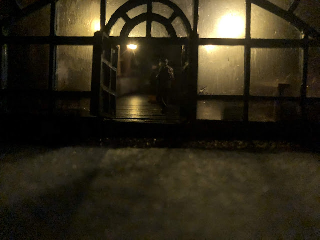 共産主義のプロパガンダを広めるために磁器がどのように使われたのでしょうか?