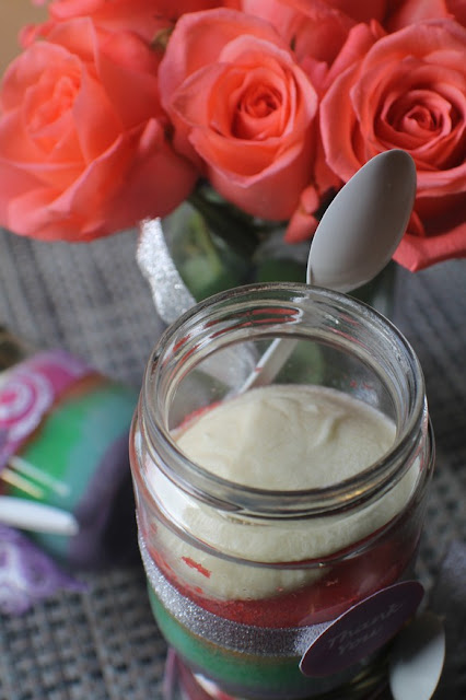 Rainbow Cakes In Jars Sebagai Door Gift