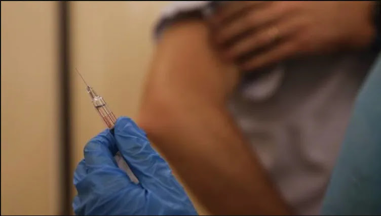 Παρενέργεια καταγράφεται για πρώτη φορά στην Ελλάδα: «Όλη τη ζημιά μου την προξένησε το εμβόλιο» – ΒΙΝΤΕΟ
